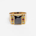 Anillo Ónix y Rubíes en Oro Amarillo - J24K