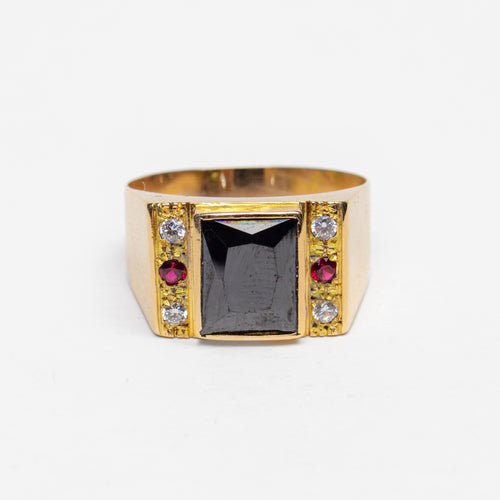 Anillo Ónix y Rubíes en Oro Amarillo - J24K