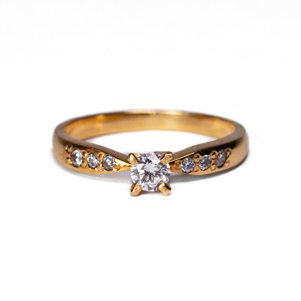 Anillo Solitario Pave en Oro Amarillo - Modelo 1 - J24K